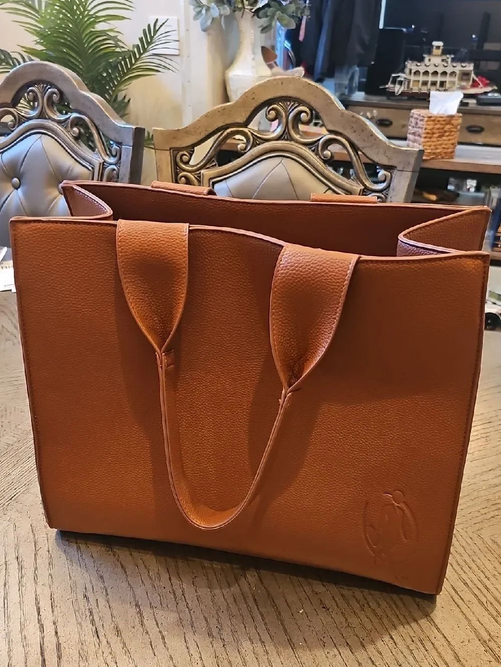 Brown Tote Bag NWOT – Classic Everyday Carry